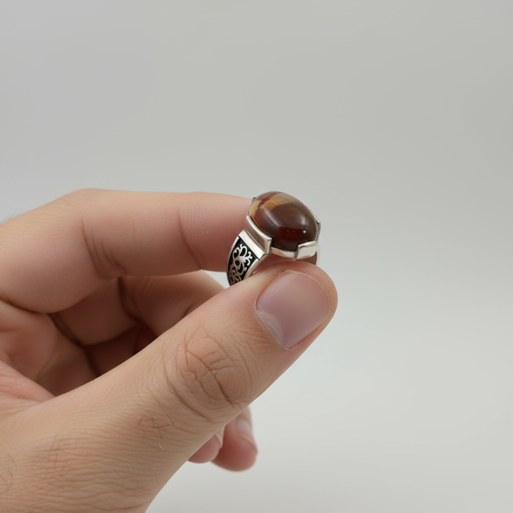 yemeni "illustrative heritage" sterling silver ring the dignity agate