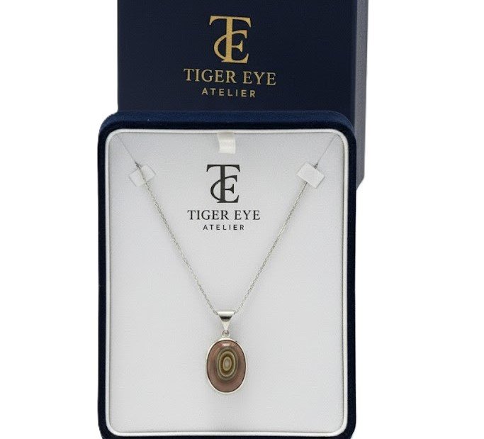 concentric banded yemeni aqeeq sterling silver pendant (tiger's eye) concentric banded yemeni aqeeq sterling silver pendant (tiger's eye)